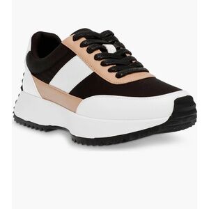 Dolce Vita Woman’s 7.5 Bettie Sneaker